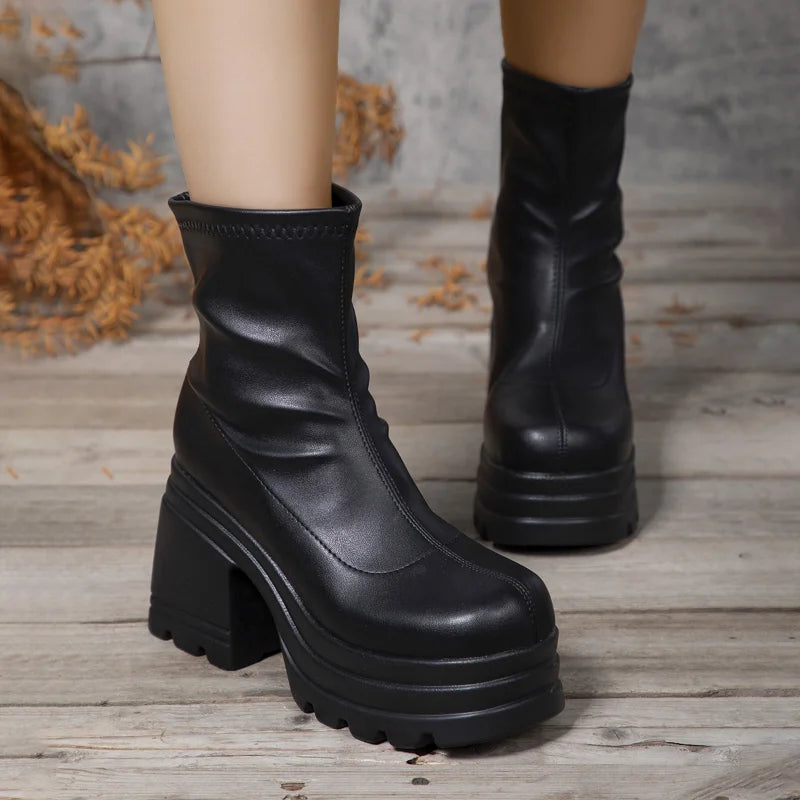 Elegant Square-Toe Women’s Fashion Boots.